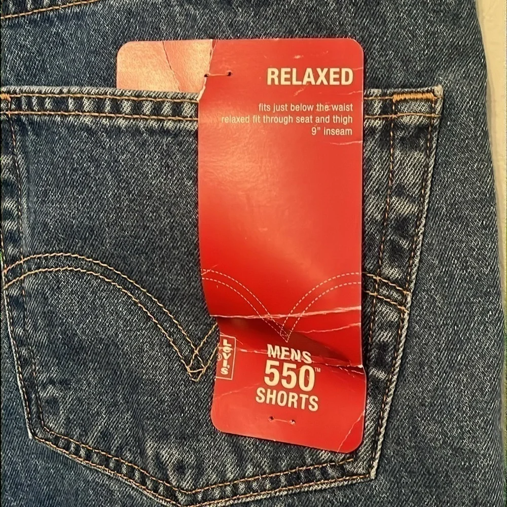 Levis Men’s 550 Jean Shorts Relaxed Waist Size 44 New with tags